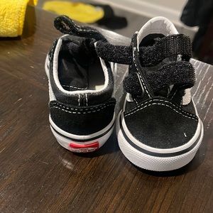 Toddler vans, size 4 US